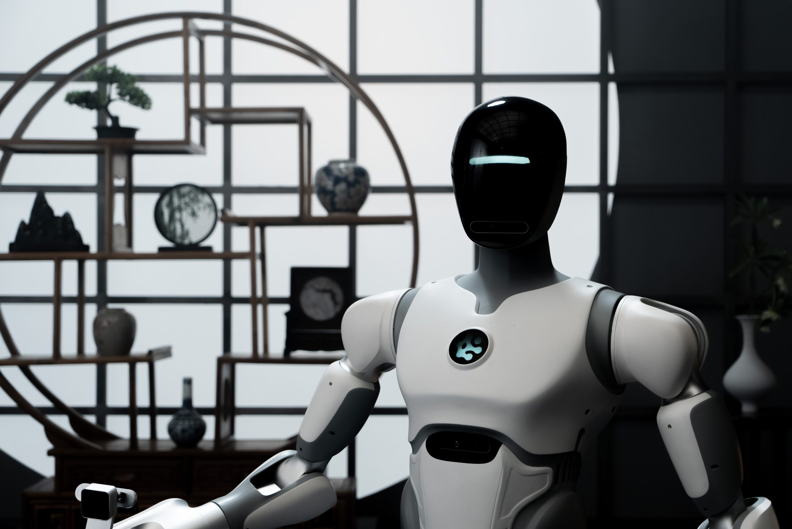 AlphaBot 系列机器人近景图